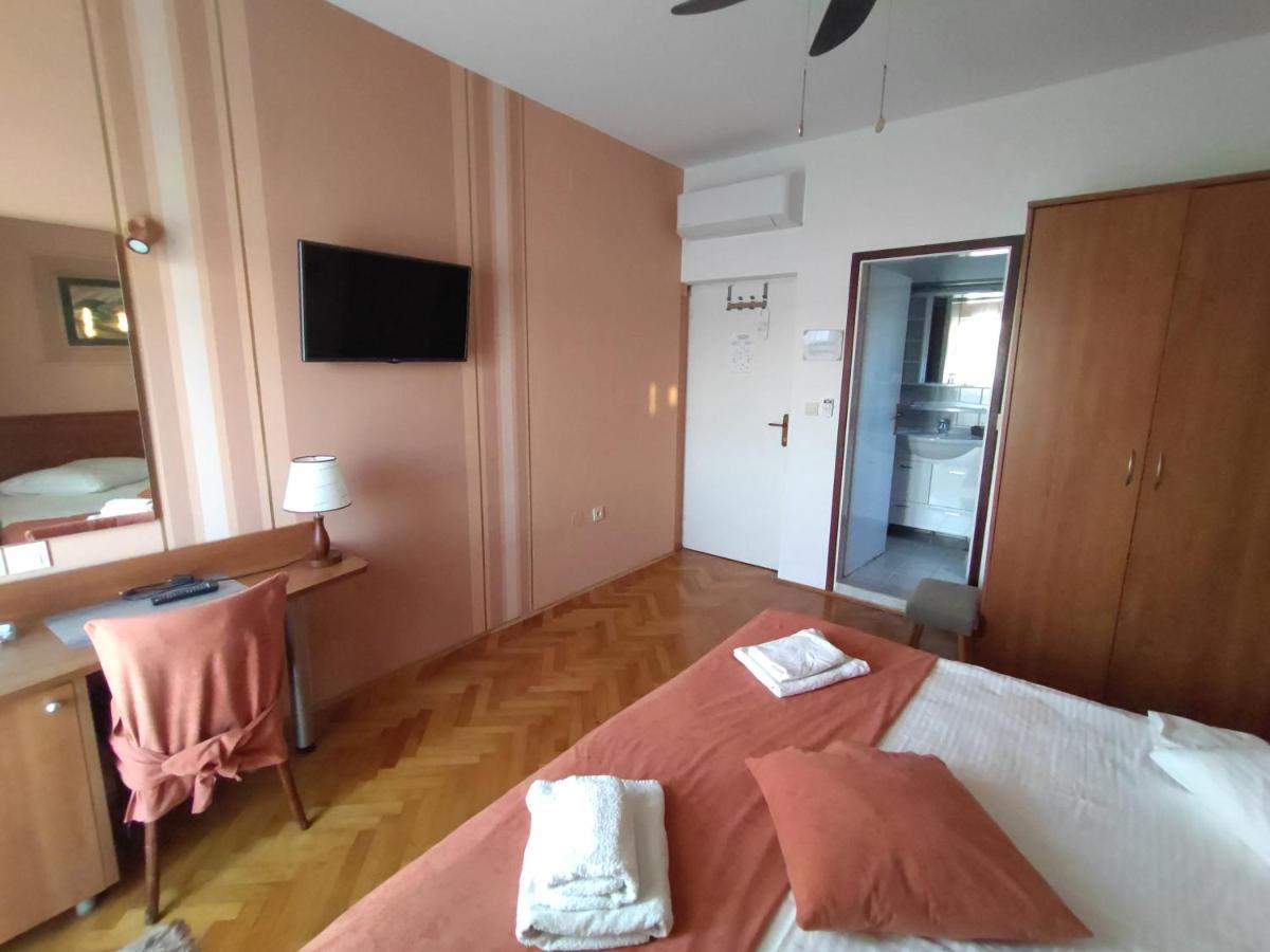 Guest House Palme Barbat na Rabu Exterior foto